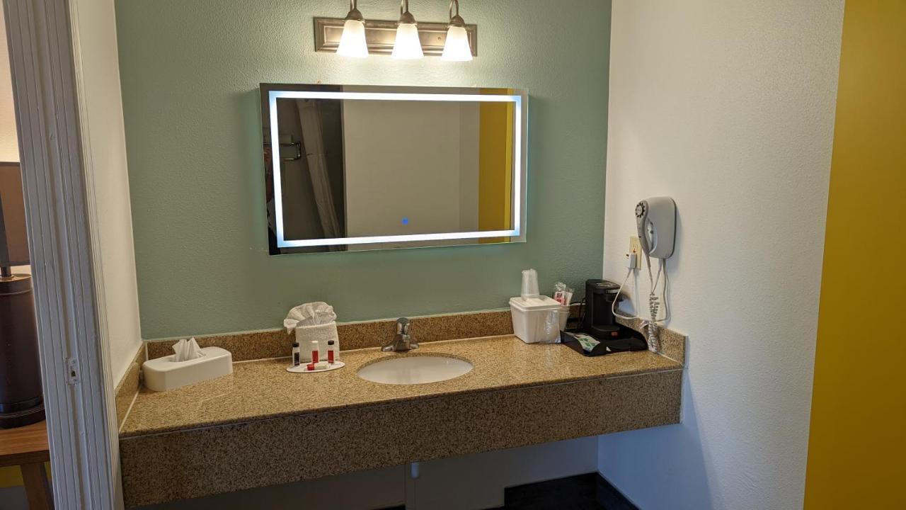 Days Inn By Wyndham Lake Havasu Lake Havasu City Exteriör bild